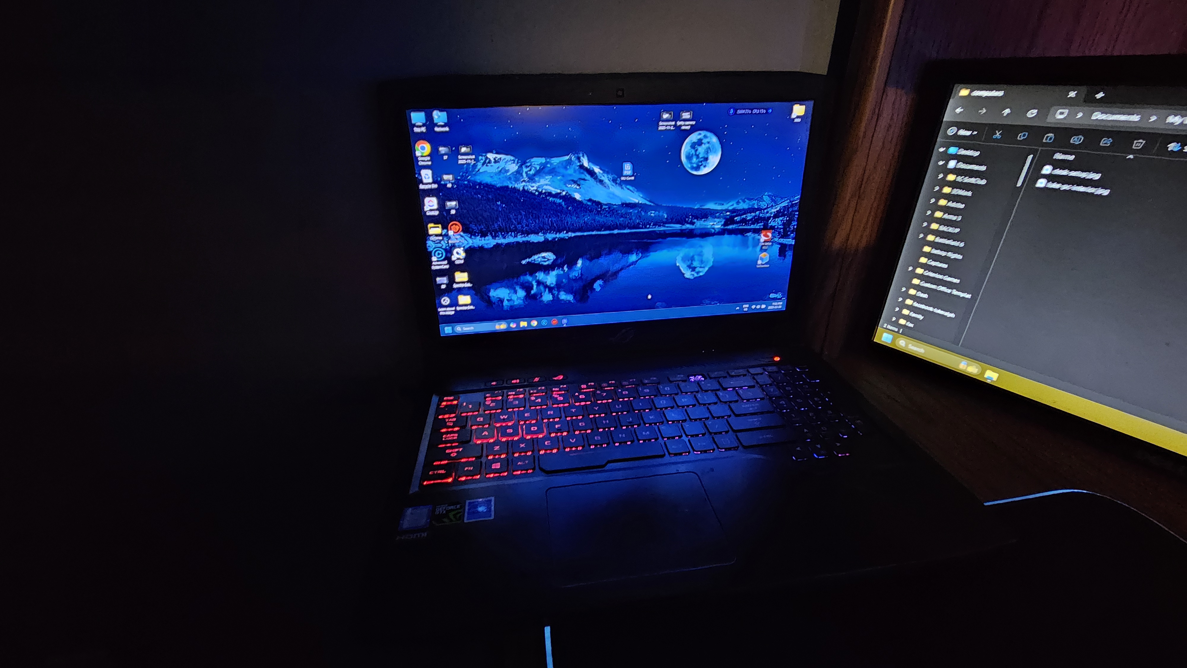 ASUS ROG Strix laptop used for mobile work